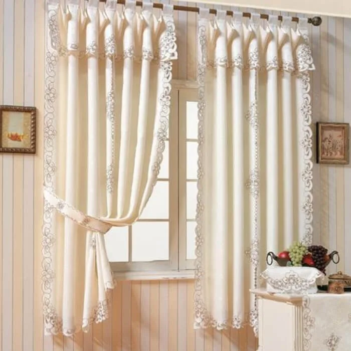 Lưu ý đo kích thước dài và rộng cửa khi treo rèm