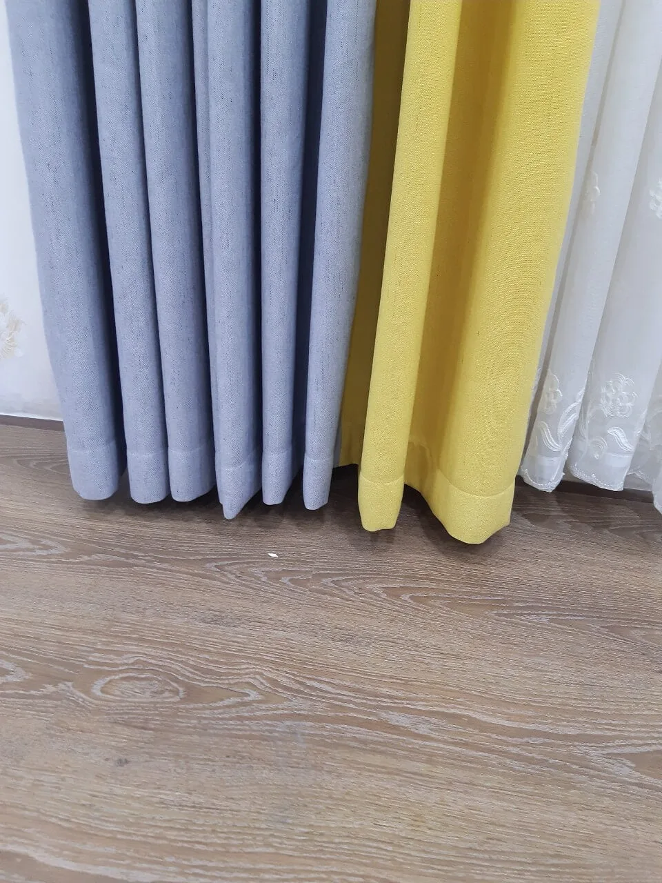 Có nên tự may rèm cửa sổ để trang trí tết 2020 hay không?