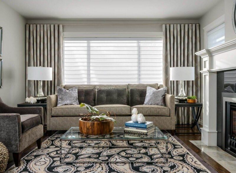 Để trang trí cho căn phòng khách chung cư của bạn thêm đẹp và sang trọng, giá rèm cửa phòng khách chung cư sẽ là sự lựa chọn tuyệt vời. Hình ảnh sản phẩm sẽ giúp bạn hình dung và chọn được mẫu rèm phù hợp nhất cho không gian sống của bạn.