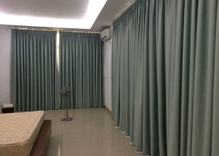 Rèm vải ngăn phòng điều hòa gia đình