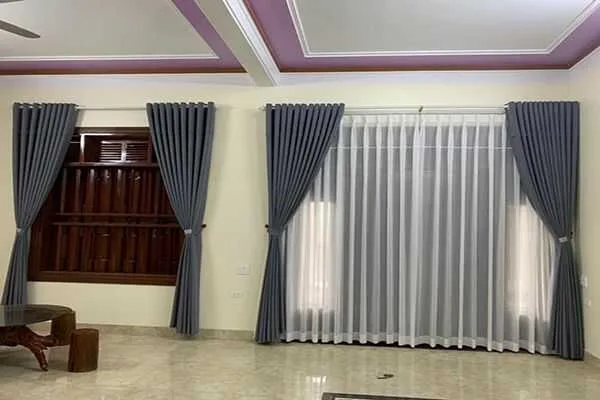 Rèm che nắng cửa chính