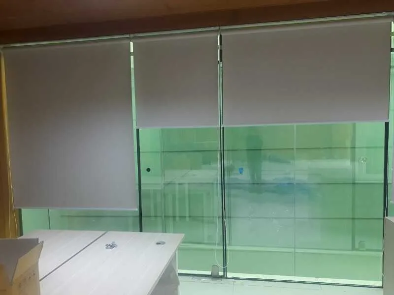 Rèm cuốn ngăn phòng điều hòa