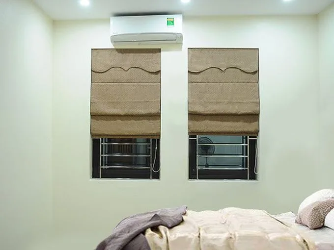 Rèm thẳng hiện đại