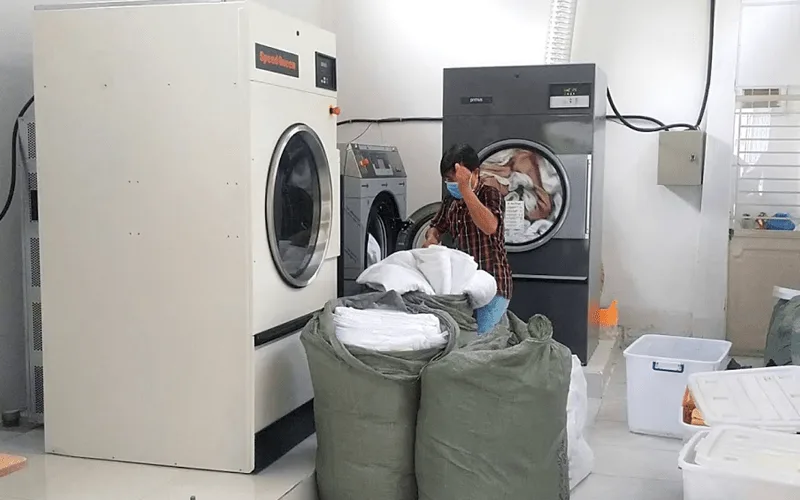 Dịch vụ giặt rèm cửa 1