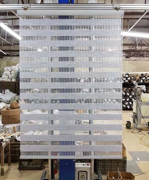xưởng sản xuất rèm cầu vồng