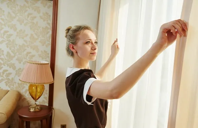 Vệ sinh rèm cửa tại nhà