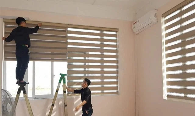 Rèm kéo lên xuống