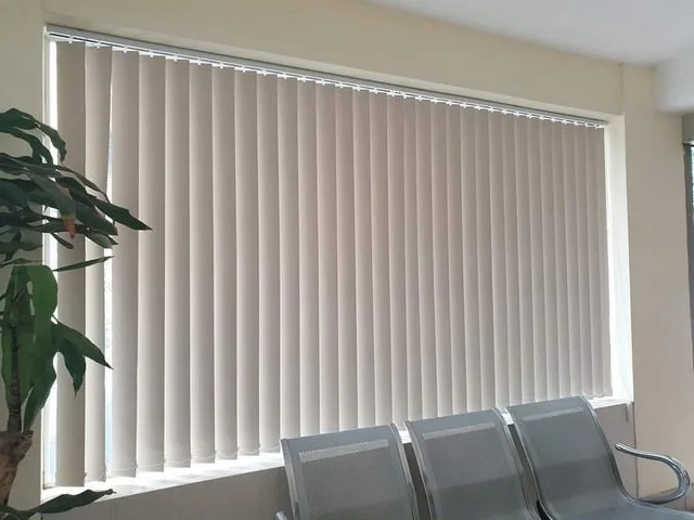 Rèm cửa sổ kéo dọc