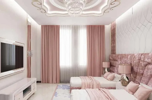 Tường màu hồng rèm màu gì